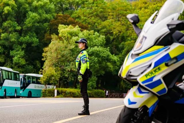 ‘香’遇武夷秋，最怡红袍韵 | 双节来武夷山！十大活动、暖心政策全攻略！