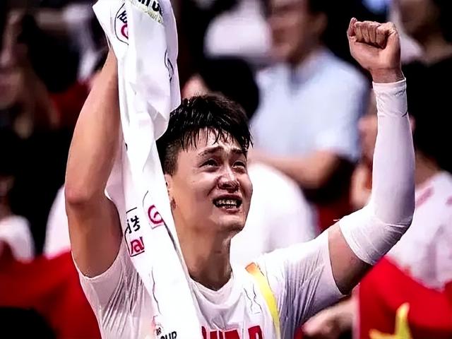 有一说一！中国男篮自易建联之后最合格的领袖，就是29岁的赵睿
