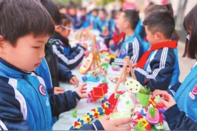 华容县长工实验学校：乐考无“纸”境“玩”出新高度图片