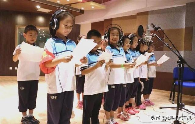 不要人夸颜色好，只留清气满乾坤，记梅花奖获得者小香玉