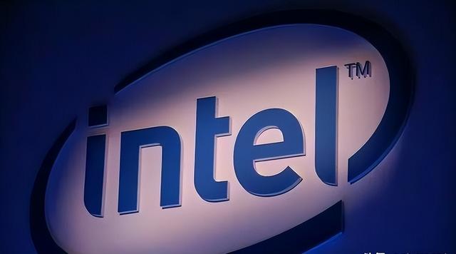 光刻机危机加剧！美、荷正式亮“剑”，美媒：中国芯彻底没招了