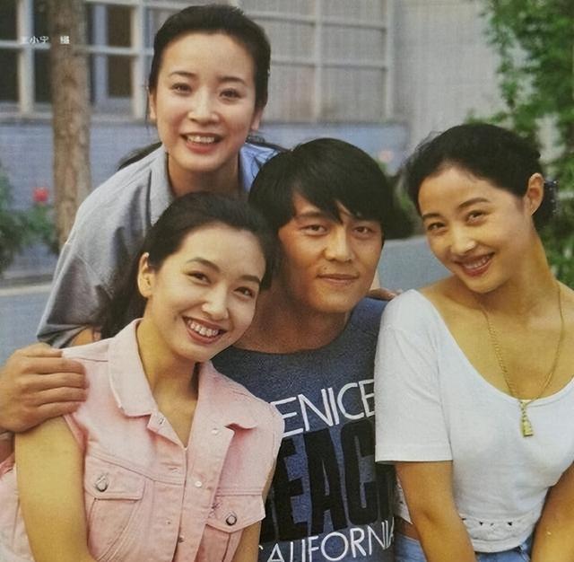 原来陈小艺的儿子就是他，不靠父母靠演技，是“妈宝”也是骄傲！