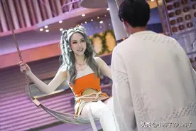 十年前以《泡沫》惊艳华语乐团的邓紫棋，唱功如何？硬核分析！图片