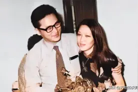 胡因梦年轻时有多美？才子李敖偏爱她的小脚，为分手给女友210万图片