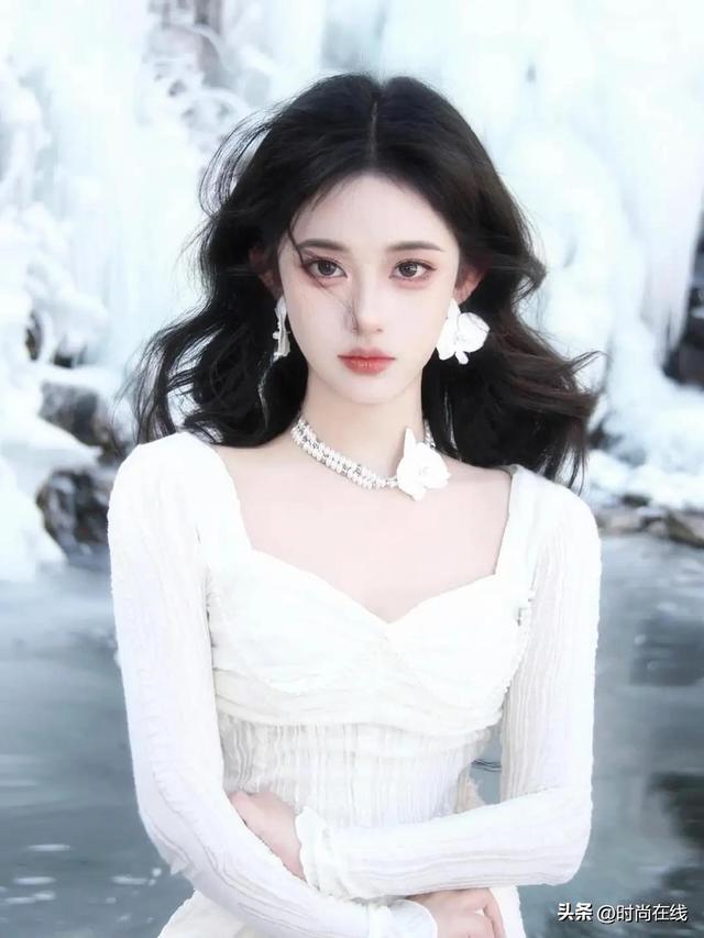 河南洛阳一校花好漂亮， 身高168cm	，体重46kg 美的让人移不开眼