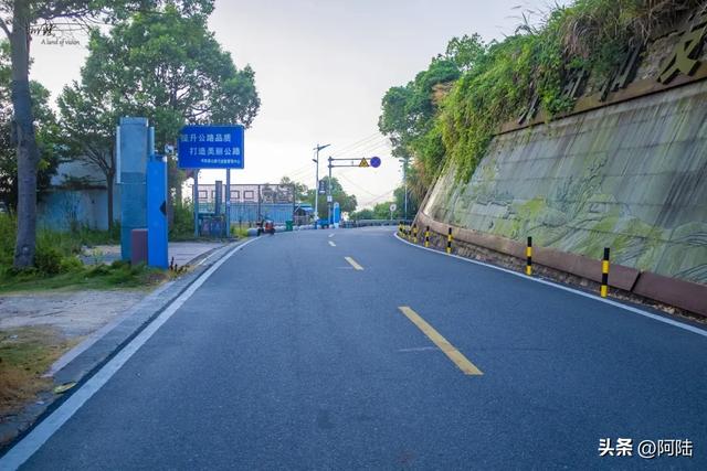 路过平阳西湾,跳头渔火没看着,一些落寞的人文景观倒是令人唏嘘