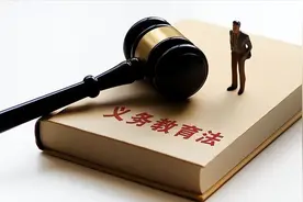 中美日普及小学时长断崖：美国100年，日本78年，中国仅15年图片