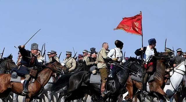 一次又一次触发战争引线	，为什么每次世界大战，都要闪击波兰？