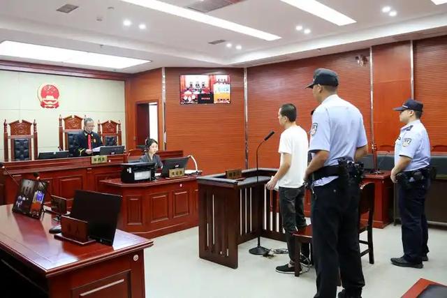 36岁男子诱骗多名女童发生关系，还将其当成摇钱树，作案手段曝光