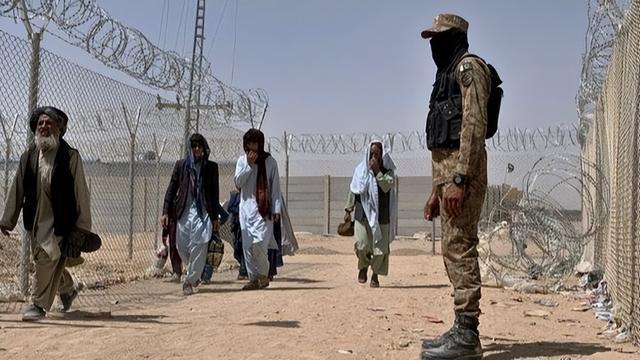 巴基斯坦遭痛击，防长宣布战争状态，南亚将再临火药桶时刻？