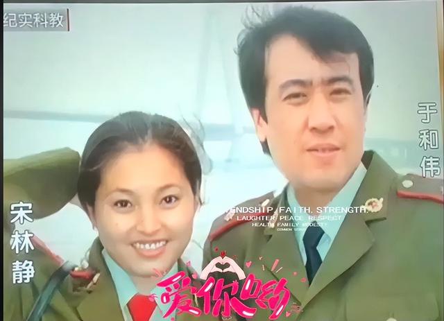 3岁丧父，吃姐姐奶水长大，成名后为8个哥姐买房，如今成全家骄傲