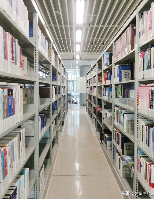 在建邺,“发呆”