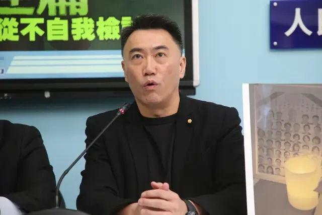 蓝营民代批民进党瞎挺赴日游