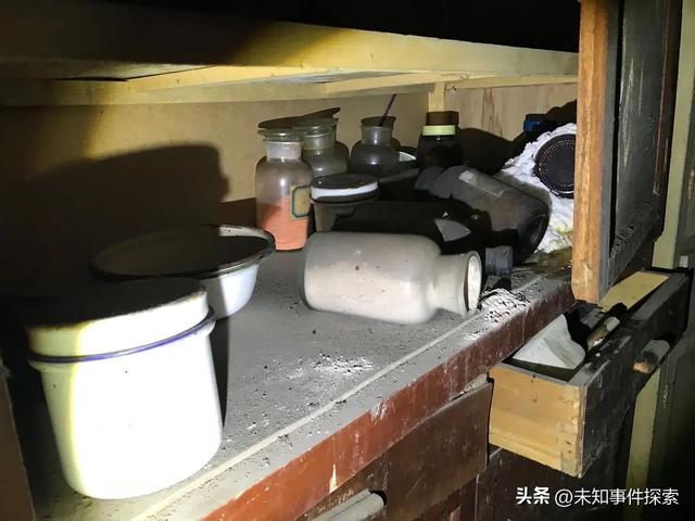 探索上海废弃医院：冰冷走廊回荡诡异声响