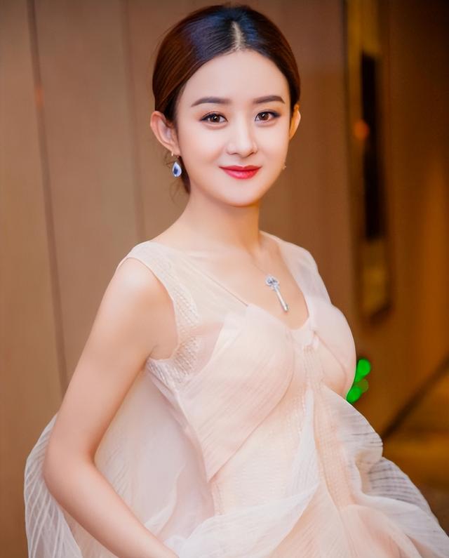 冯绍峰也没想到，被官媒高调官宣喜讯的赵丽颖，证实陈晓没说错