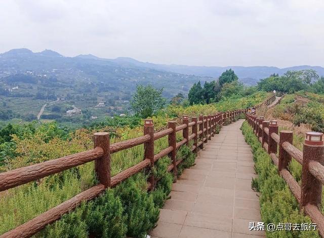 成都黄金徒步路线，公交直达起点，一处比一处惊艳，都不要门票！