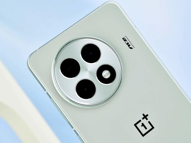 一加Ace 5全面评测 送给电竞玩家的年末礼物