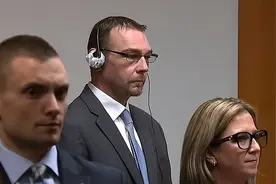 先后定罪！密歇根校园枪手的母亲和父亲都被判过失杀人，美国首例图片