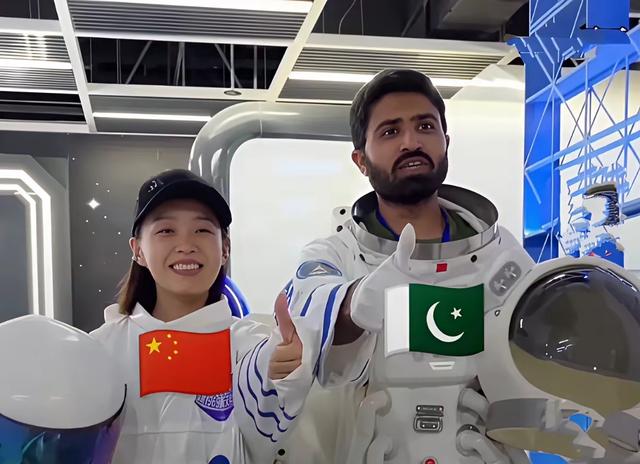 美对华选定新战场，反被中国先将一军，NASA：绝不让中国领先