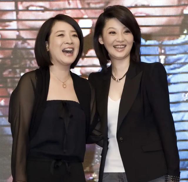 她是国家一级女演员，多次给丈夫戴绿帽，重病丈夫坐轮椅也不离婚