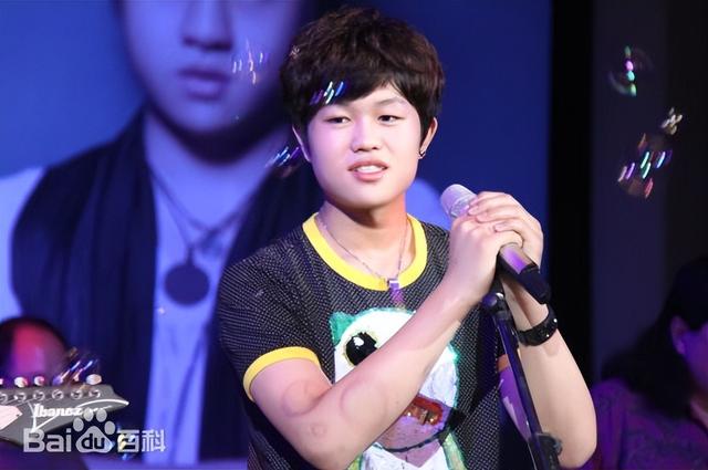 钱再多有什么用？87岁李双江一家4口的现状，给所有男人提了个醒