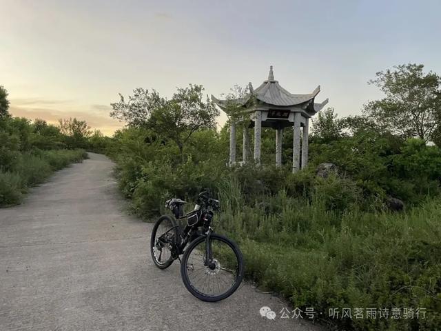 夜骑大美六合，马头山观日落。