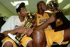 03年三连冠湖人为何输给马刺，科比32.3分，奥尼尔、邓肯表现如何图片