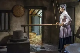 女生口述：与大叔同居，很是困惑！图片