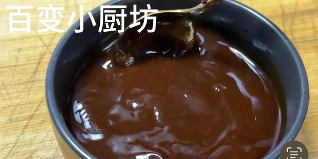 把鸡蛋倒入西红柿里，没想到这么好吃，饭店一盘卖48，营养又解馋