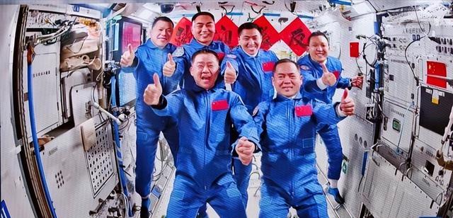 美军刚发出威胁，神舟二十号就疑遭撞击，中国为这一天已准备多年