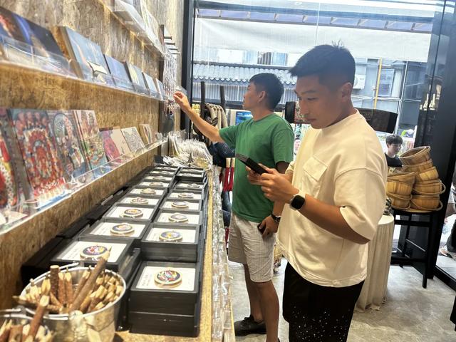 “城超”参赛队伍走进南明区 沉浸式感受历史底蕴与烟火气息