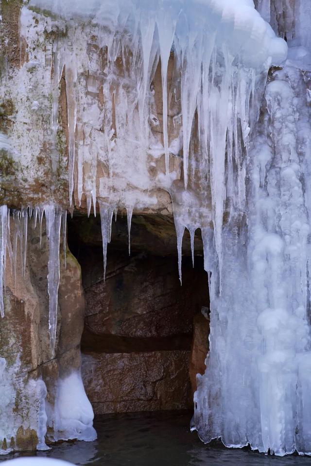 陇南，在冰瀑与雪野之间。