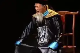 李鸿章之孙：继承10亿家产，43岁冻死街头，与左宗棠孙子同住破庙图片