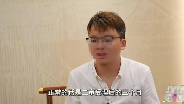 地铁偷拍案二审判了！涉事两女生社会性死亡，4大疑问是时候解开