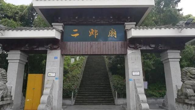 藏在秋日里的芦山漫游指南