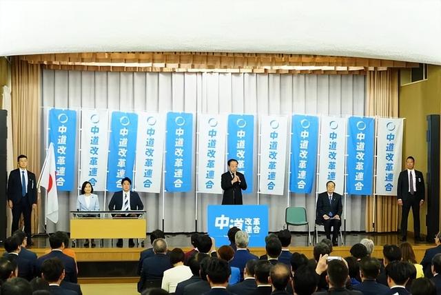 172：199	，日本选举杀出黑马，小泉或成新首相？对华态度成关键