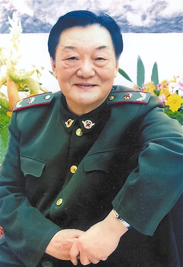 84岁翟俊杰导演去世!儿子是著名演员，演《三叉戟》《灼灼韶华》