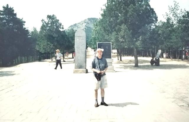 高宗义 杂文|| 从“无字碑”说起