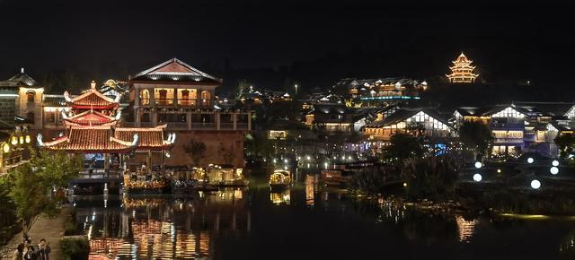 一车一人自驾游（十二）：两个景点相得益彰，“同济”在这里办公