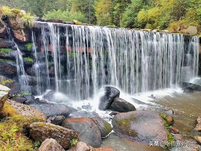 洪涛文苑：康彩兰《最美的秋天》