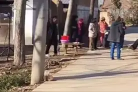 我爸来海南第五天，九十岁姥姥快把我爸电话打爆了，儿啊你啥时回图片