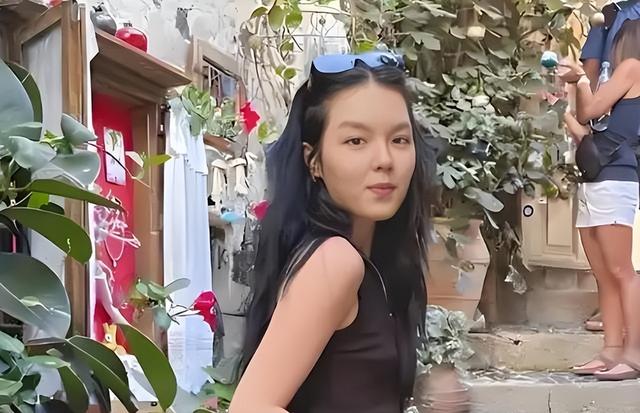 李咏生前提出3个要求，离世7年后“情敌”才出现，哈文只剩下心酸