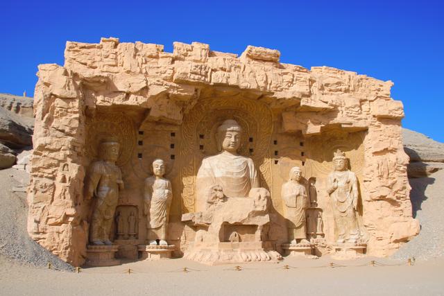 敦煌丝路遗产城，戈壁滩上的影视基地，看一场艺术与自然的盛宴