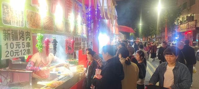 安逸安居·乐购金秋暨第四届中国国际熊猫消费节安居分会场启幕！