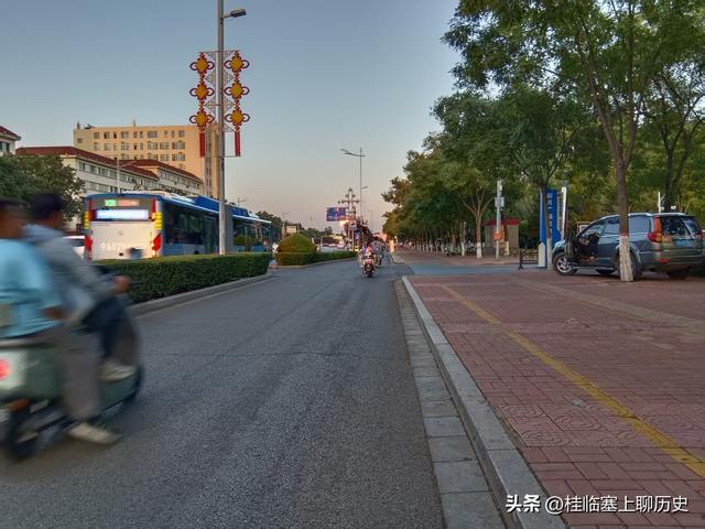 威观宁夏：银川“满城尽是戴头盔”，那路什么时候还回来？
