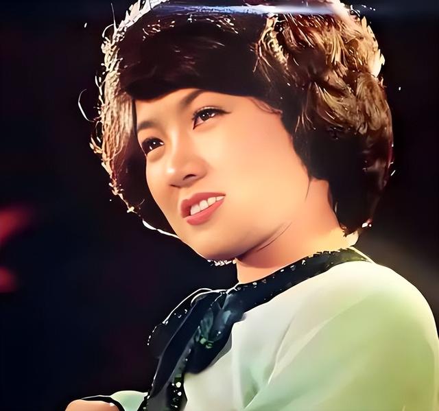 原来早已不是中国籍？事业巅峰远赴美国，被老外“玩腻”晚年回国