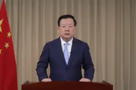 夏宝龙：若以为向美国跪低求饶就能换来和平尊重发展，那是极其幼稚的图片