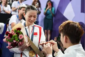 郑思维谈刘雨辰求婚：就我俩不知道 黄雅琼：圆满得不能再圆满！图片