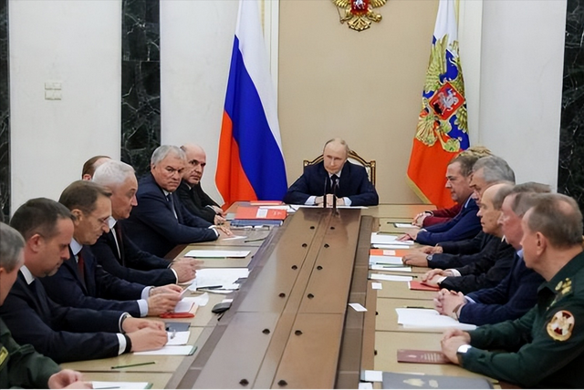 继“海燕”后再反击美国核威胁？普京喊话特朗普：你敢打，我必回