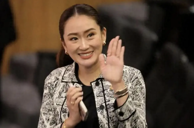 胜负已分！泰国政坛巨变，佩通坦遭无情解职，八字回应告别总理位